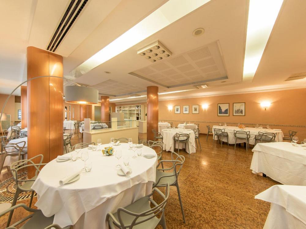 Ristorante Hotel Lucia - 100 Mt Dal Mare Giulianova Exterior photo